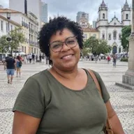 Retrato fictício de Renata Barros para demonstração